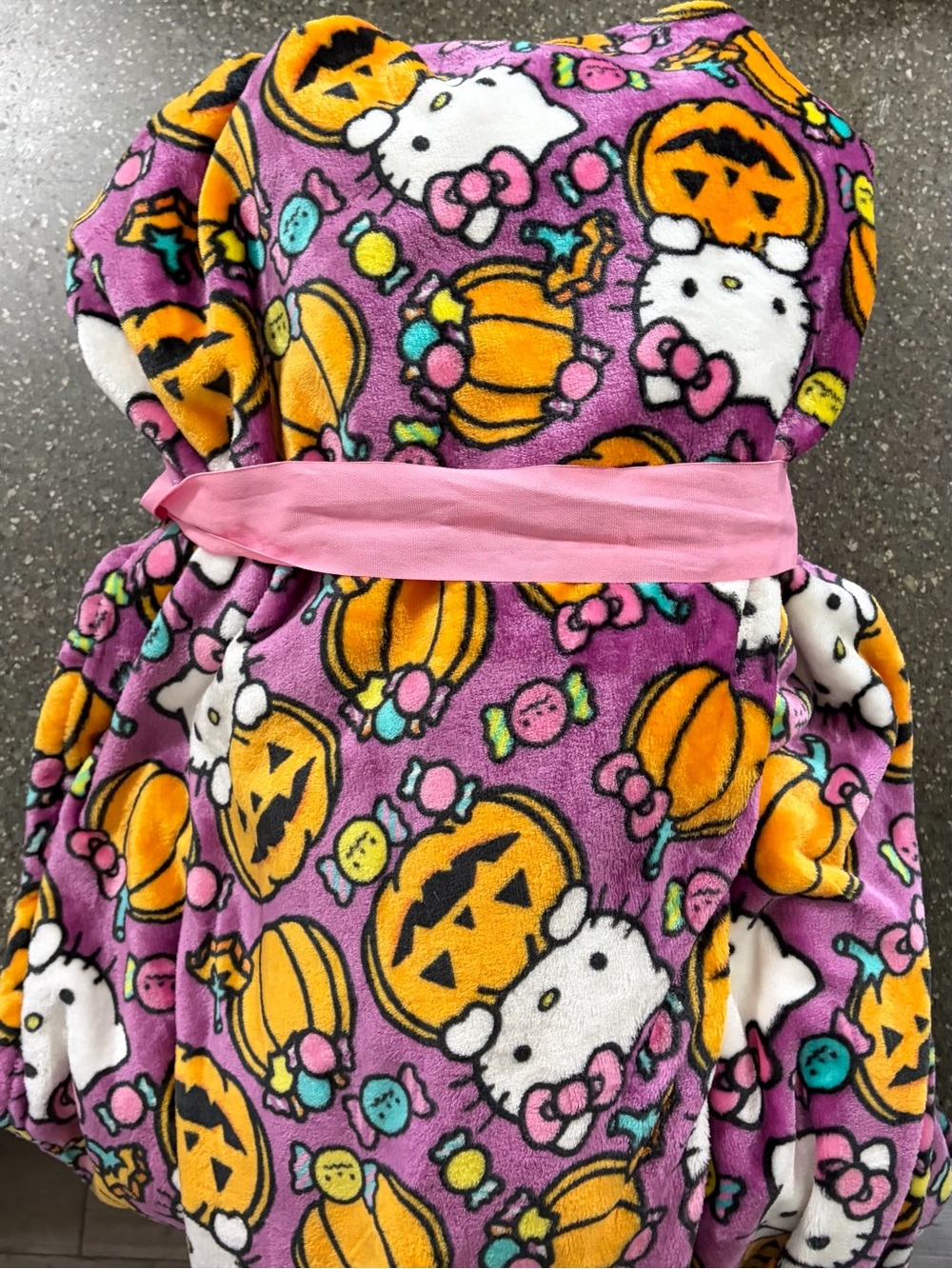 NEW Hello Kitty Pink Cloud Halloween Oversized Cozy Throw Blankets - 2 Pack - Picture 5 of 6